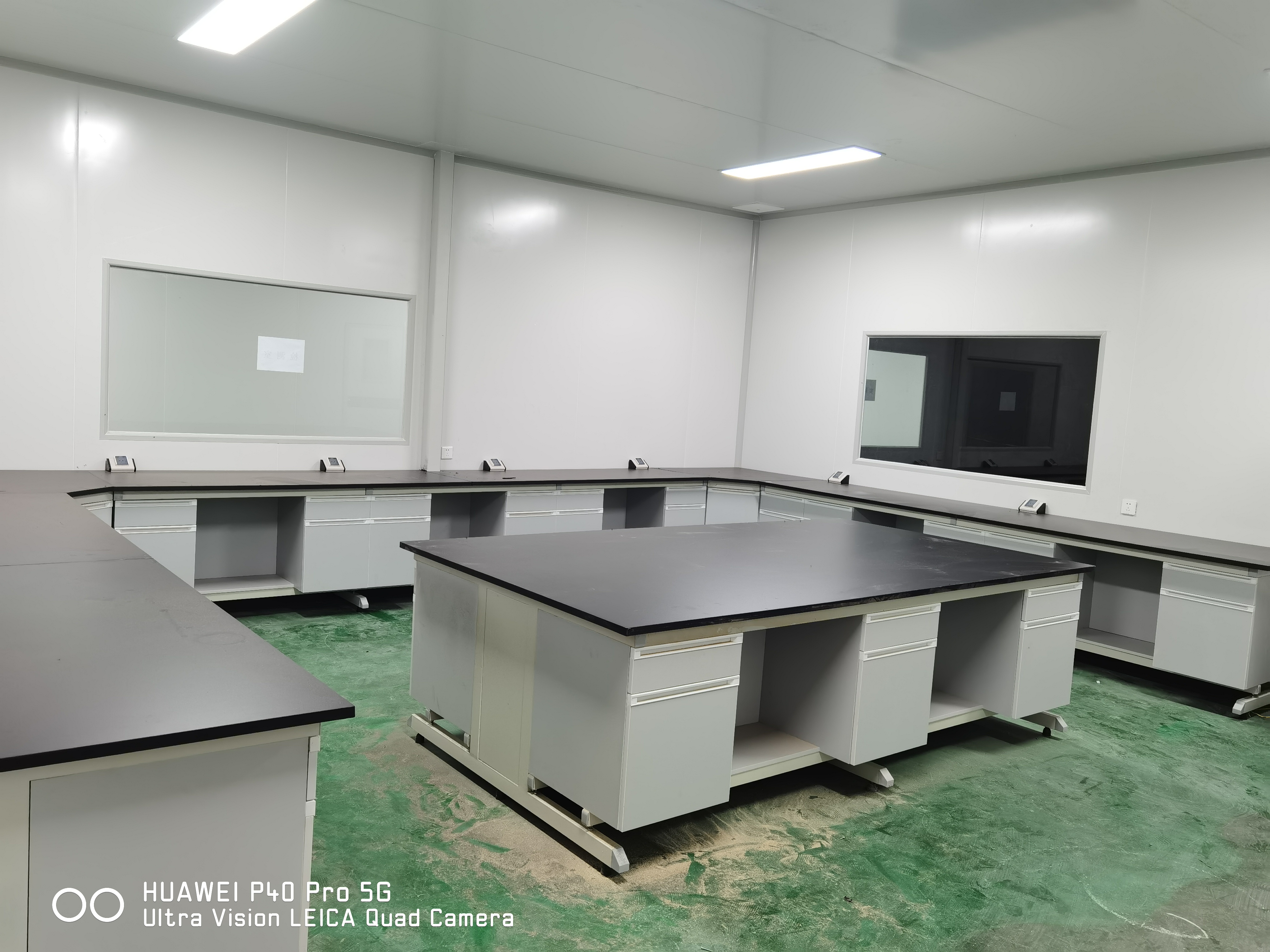 實驗臺臺面什么材質(zhì)？