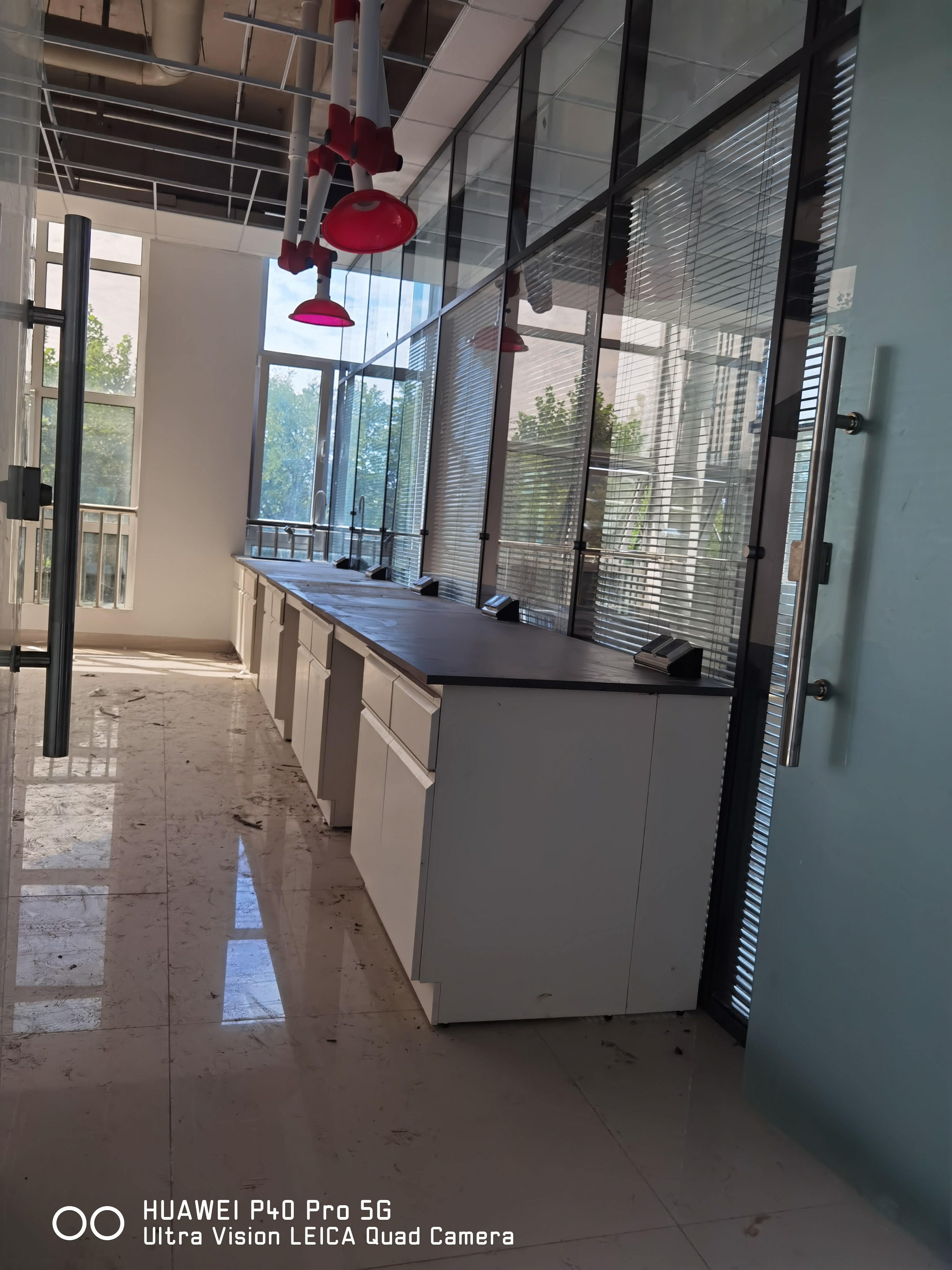 全鋼實驗室工作臺油性物質(zhì)污染